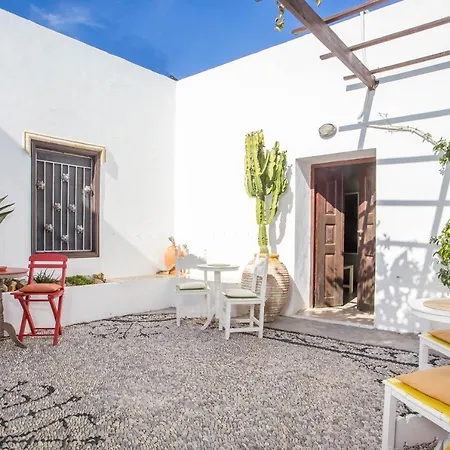 Guest house Al 583 Di 2*